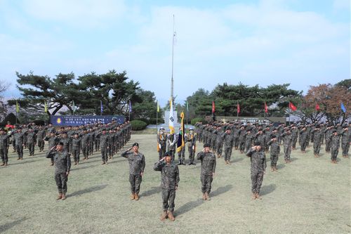 미 NTC 훈련단 출정식    (양주=연합뉴스) 12일 경기도 양주시 육군 8기동사단에서 열린 미국 국립훈련센터(NTC) 전지 훈련단 출정식에서 장병들이 출정신고를 하고 있다. 2024.4.12 [육군 8기동사단 제공. 재판매 및 DB 금지]     andphotodo@yna.co.kr (끝)