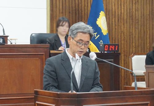 10분 자유발언 하는 이창수 의원[동해시의회 제공. 재판매 및 DB 금지]