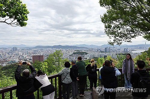 ‘날씨 좋아요’[연합뉴스 자료사진]