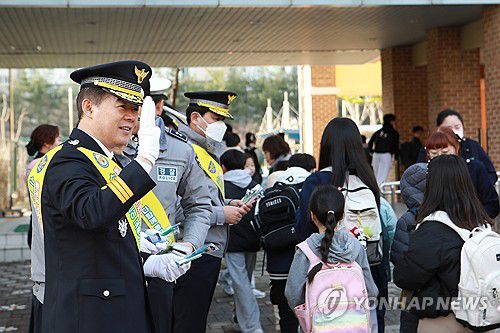 한창훈 광주경찰청장, 신학기 교통안전캠페인[광주경찰청 제공. 재판매 및 DB 금지]