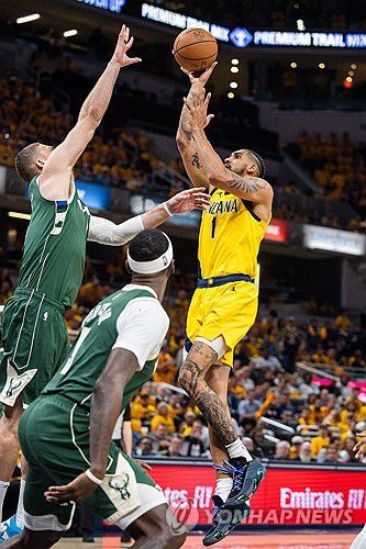 인디애나의 오비 토핀의 점프슛[USA투데이=연합뉴스]