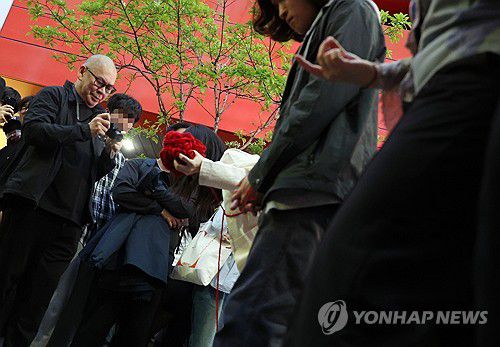 참가자들 촬영하는 차이밍량 감독[촬영 나보배]