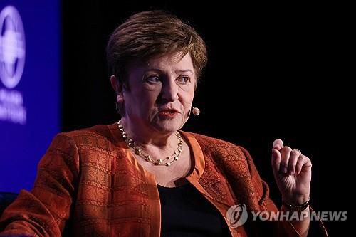 밀컨 콘퍼런스에서 발언하는 크리스탈리나 게오르기에바 IMF 총재[로스앤젤레스 로이터=연합뉴스. 재판매 및 DB 금지]