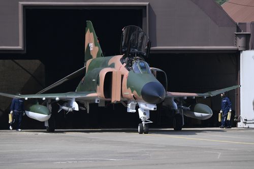 이륙을 위해 이동중인 F-4E[공군 제공. 재판매 및 DB 금지]