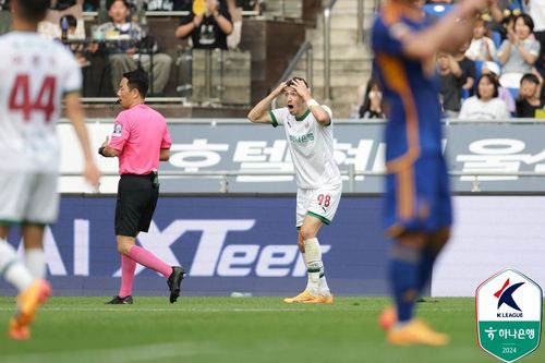 퇴장당하는 안톤[한국프로축구연맹 제공. 재판매 및 DB 금지]