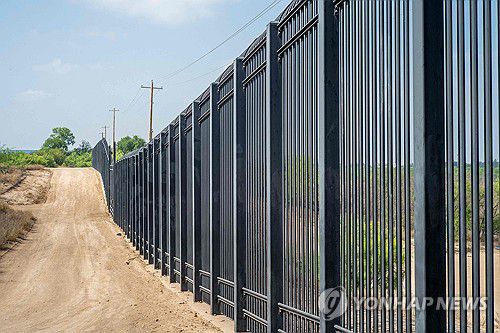 미 텍사스주의 국경 펜스[AFP 연합뉴스 자료사진]