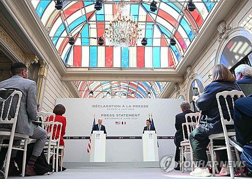 언론 성명 발표하는 미·프 정상[AFP 연합뉴스]