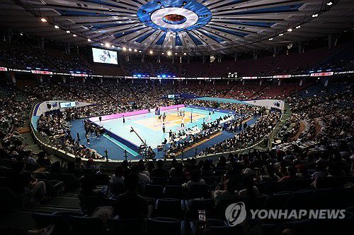 세계 여자배구 올스타전(서울=연합뉴스) 임화영 기자 = 9일 서울 송파구 잠실 실내체육관에서 김연경 선수 초청으로 마련된 세계 여자배구 올스타전이 펼쳐지고 있다. 2024.6.9 hwayoung7@yna.co.kr