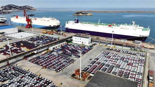 선적 대기 중인 중국 전기자동차[중국 제일재경 캡처. 재판매 및 DB 금지]