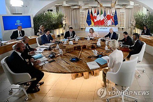 G7 정상회의 개막(브린디시[이탈리아 풀리아주] AFP=연합뉴스) 주요 7개국(G7) 정상회의가 13일(현지시간) 이탈리아 풀리아주 브린디시의 보르고 에냐치아 리조트에서 열리고 있다. 2024.06.13 photo@yna.co.kr