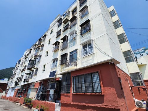 절반 가까이가 비어 있는 동구 수정아파트[촬영 박성제]