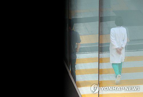 앞이 보이지 않는 의정갈등(서울=연합뉴스) 서대연 기자