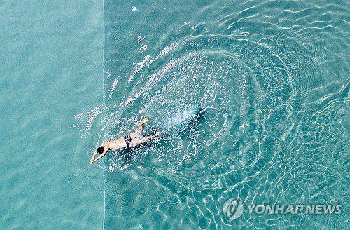 여름 속에서[연합뉴스 자료사진]