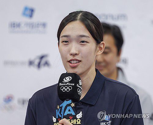 파리 올림픽 출전 포부 말하는 김유진(진천=연합뉴스) 황광모 기자 = 25일 오전 충북 진천 대한체육회 진천선수촌 태권도장에서 열린 2024 파리올림픽 태권도 미디어데이에서 이번 대회 여자 -57kg급에 출전하는 김유진이 포부를 말하고 있다. 2024.6.25 hkmpooh@yna.co.kr