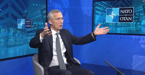 연합뉴스와 인터뷰하는 나토 사무총장(브뤼셀=연합뉴스) 옌스 스톨텐베르그 북대서양조약기구(NATO·나토) 사무총장이 27일(현지시간) 벨기에 브뤼셀 나토 본부에서 연합뉴스와 인터뷰하고 있다. 2024.6.27 photo@yna.co.kr [나토 제공 영상 갈무리. 재판매 및 DB 금지]