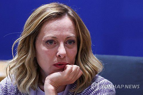 조르자 멜로니 이탈리아 총리(브뤼셀 로이터=연합뉴스) 조르자 멜로니 이탈리아 총리가 27일(현지시간) 벨기에 브뤼셀에서 열린 유럽연합(EU) 정상회의에 참석했다. 2024.06.27 photo@yna.co.kr