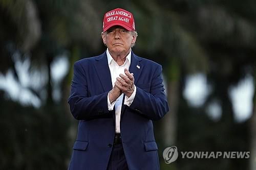 플로리다에서 유세 중인 트럼프[도럴 AP=연합뉴스. 재판매 및 DB 금지]
