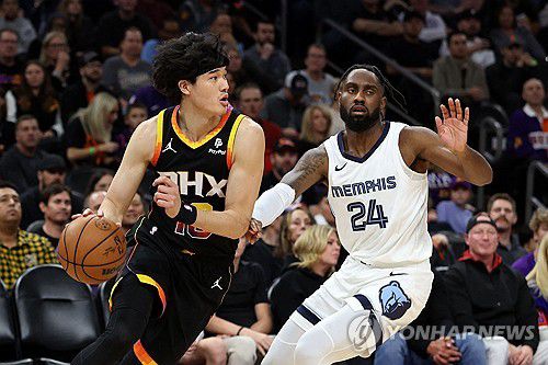 와타나베 유타(왼쪽)[게티이미지/AFP=연합뉴스. 자료 사진]