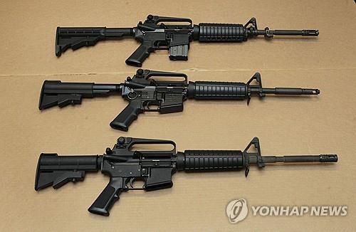 미 총기 난사 사건에 자주 등장한 AR-15 소총[AP 연합뉴스 자료사진]