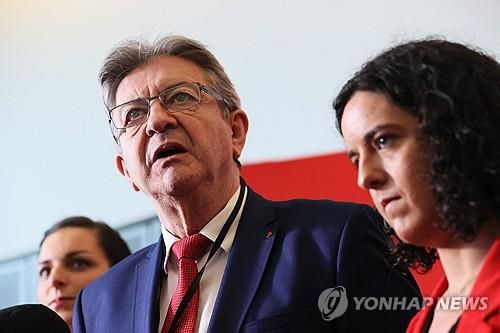 굴복하지않는프랑스의 장뤼크 멜랑숑 대표[AFP 연합뉴스 자료사진. 재판매 및 DB 금지]