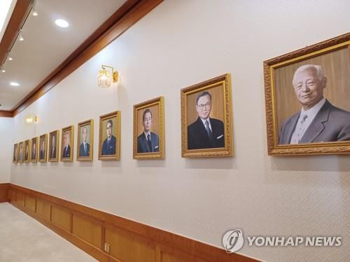 청와대 세종실 내 역대 대통령 초상화 [연합뉴스 자료사진]