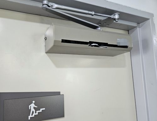 도어클로저[촬영 홍현기]