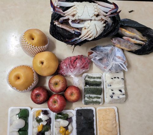 2일 전주 모래내시장서 구매한 20만원어치 물품[촬영 : 김동철]