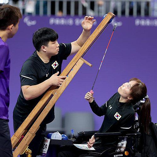 경기 펼치는 강선희(서울=연합뉴스) 2024 파리 패럴림픽 보치아 국가대표 강선희가 2일(한국시간) 프랑스 파리 사우스 아레나1에서 열린 대회 보치아 여자개인 동메달 결정전 스포츠등급 BC3에서 경기를 펼치고 있다. 2024.9.2 [대한장애인체육회 제공. 재판매 및 DB 금지] photo@yna.co.kr