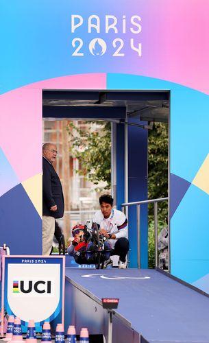 경기 시작하는 이도연(서울=연합뉴스) 이도연이 4일(한국시간) 프랑스 클리시 수 부아에서 열린 도로사이클 여자 도로독주(타임 트라이얼) 스포츠등급 H4-5 경기 출발선에 서 있다. [대한장애인체육회 제공. 재판매 및 DB금지]