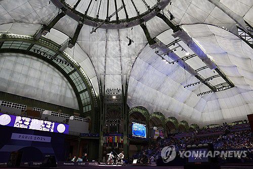 그랑팔레에서 경기 치르는 조은혜[로이터=연합뉴스]