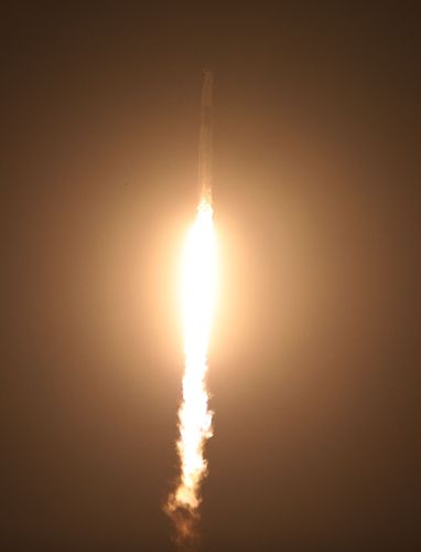 10일(현지시간) 하늘을 향해 날아오르는 팰컨9[AFP=연합뉴스]