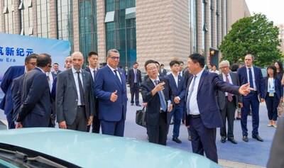 Prime Minister Aziz Akhannouch commends the line-up of electric vehiclespowered by Gotion batteries (PRNewsfoto/)