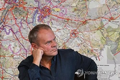 홍수 위기 관련 회의 참석한 도날트 투스크 폴란드 총리[EPA=연합뉴스]