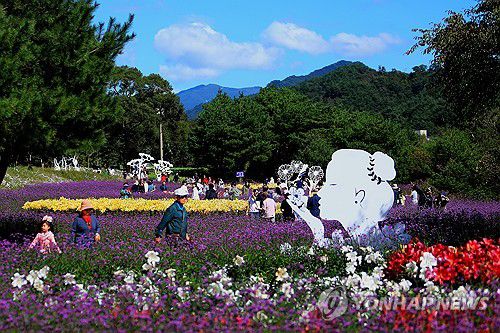 맑은 가을 하늘[인제군 제공. 재판매 및 DB 금지]