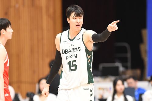 DB의 김종규[KBL 제공. 재판매 및 DB 금지]