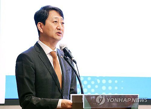 안덕근 장관, 제7회 소부장미래포럼 축사(서울=연합뉴스) 안덕근 산업통상자원부 장관이 27일 서울 서초구 엘타워 엘하우스홀에서 열린 제7회 소부장미래포럼에서 축사하고 있다. 2024.9.27 [산업통상자원부 제공. 재판매 및 DB 금지] photo@yna.co.kr