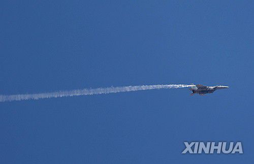 레바논을 향해 출격하는 이스라엘 전투기[신화 연합뉴스. 재판매 및 DB 금지]