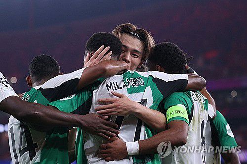 UCL 데뷔골 쏜 우에다 아야세[AFP=연합뉴스]