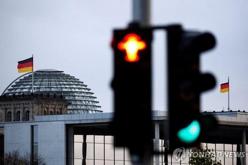 독일 연방의회 앞 신호등[로이터 연합뉴스 자료사진 재판매 및 DB 금지]