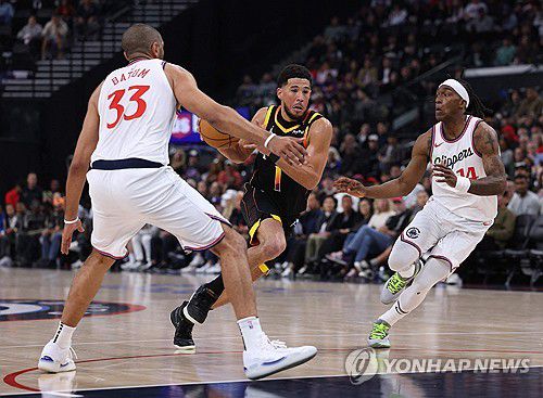 돌파하는 부커[AFP=연합뉴스]