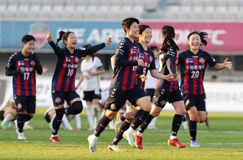 승부차기 승리를 환호하는 수원FC 선수들[WK리그 제공. 재판매 및 DB 금지]