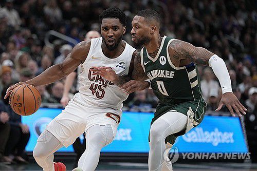 도너번 미첼과 데이미언 릴러드[AP=연합뉴스]