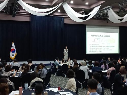 교제 폭력 상담 전문가 양성 교육을 하는 김도연 소장[본인 제공]