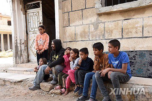 레바논으로 피신한 시리아 난민[신화 연합뉴스 자료사진]