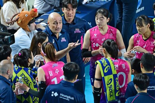 흥국생명 선수단[한국배구연맹 제공. 재판매 및 DB금지]