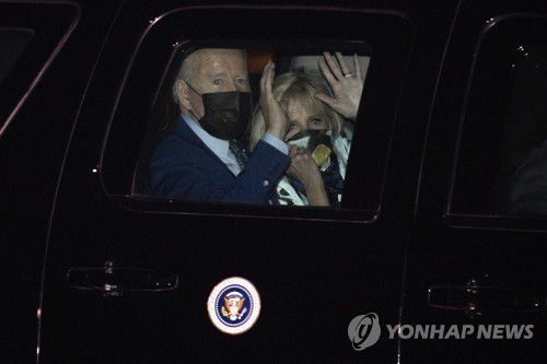 취임 100일을 맞아 지미 카터 전 대통령이 사는 조지아에 다녀온 바이든 부부[EPA 연합뉴스자료사진. 재판매 및 DB 금지]