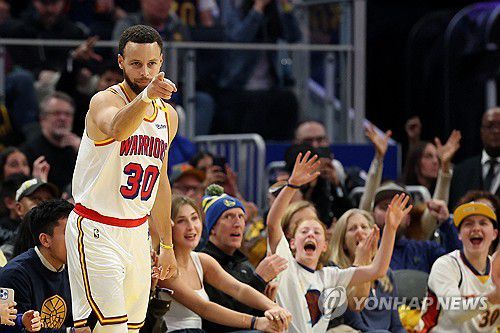 커리의 3점포 세리머니[게티이미지/AFP=연합뉴스]