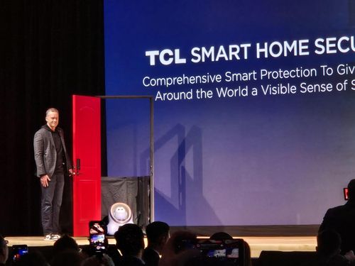 TCL이 CES 2025 프레스 콘퍼런스에서 선보인 AI 로봇 '에이미'(AiMe)[촬영 장하나]