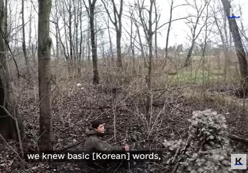 한국말 하면서 접근…북한군 생포 장면 [키이우포스트의 유튜브 영상 캡처. 재판매 및 DB 금지]