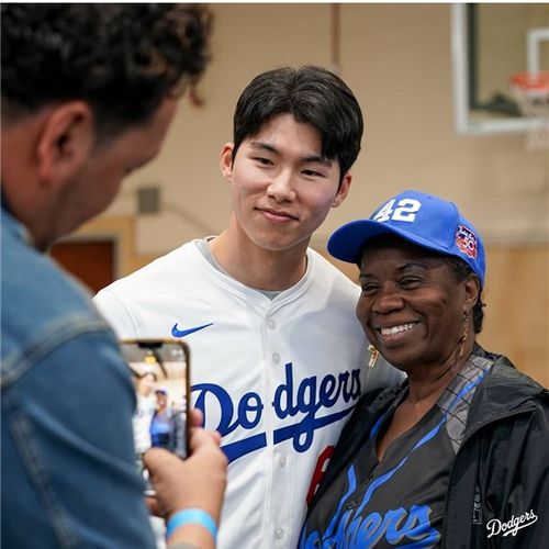 다저스 구단의 지역 사랑 행사에 참여한 김혜성[로스앤젤레스 다저스 인스타그램 캡처. 재판매 및 DB 금지]